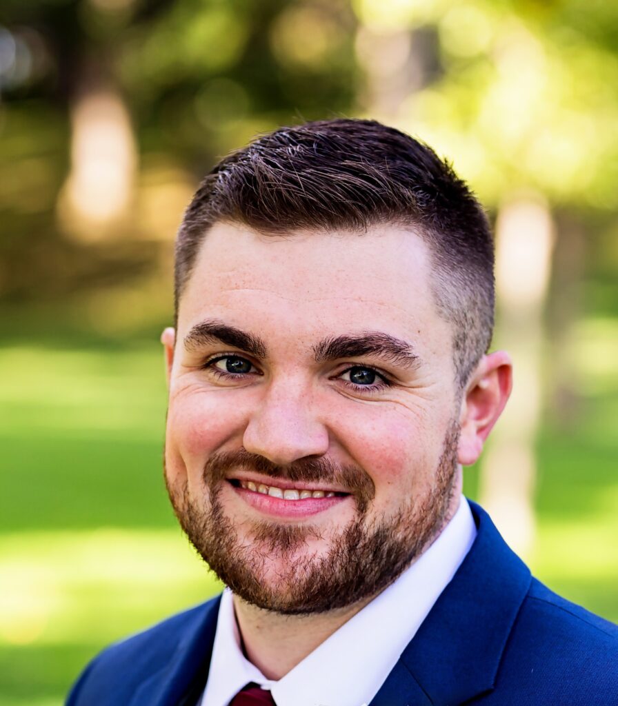 ashton bolinger headshot